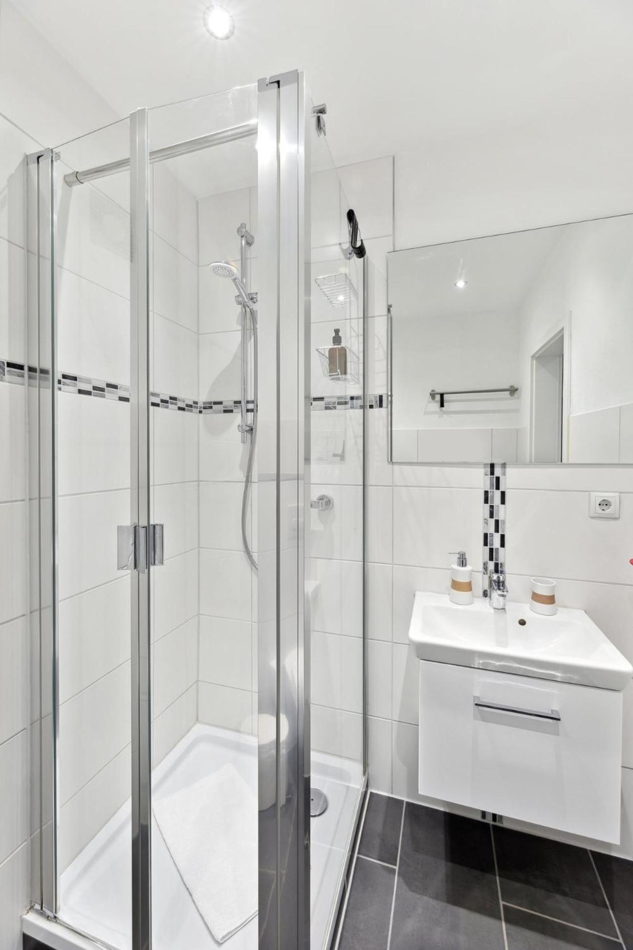 Sali Homes - Charming Studio Apartment In Heart Of Bayreuth With Balcony Eksteriør billede